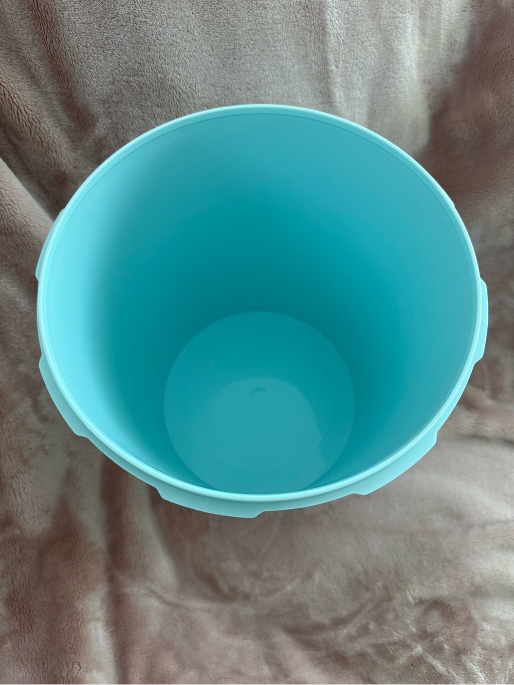 🦋Tupperware Heritage Canister light blue with white lid  Storage 24 cup NEW - Picture 4 of 7